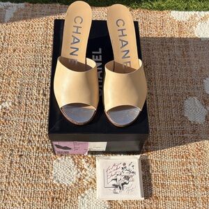 CHANEL Cream Women's Mules
